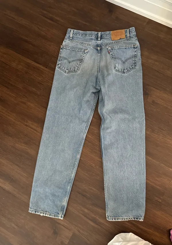 Levi’s Women’s Straight Leg Baggy Jeans - Image 3