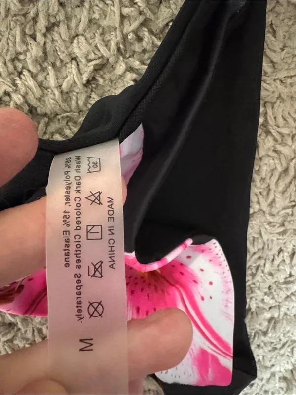 NWT Black Bikini Set with Hot Pink Floral Print and Matching Sarong / M39 - Image 4