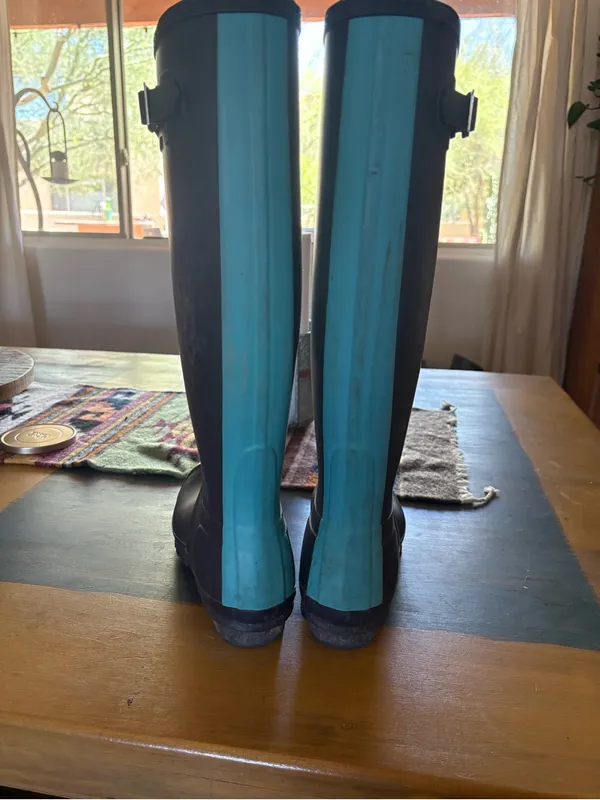 Hunter Tall Rain Boots with Light Blue Rear Panel - Image 3