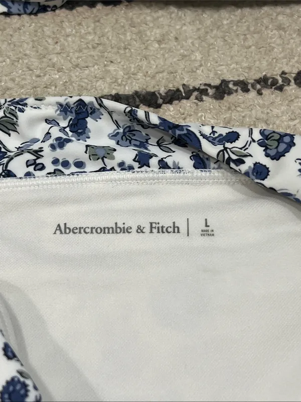 Abercrombie & Fitch High Rise White Bikini Top with Blue Floral Print - Image 2
