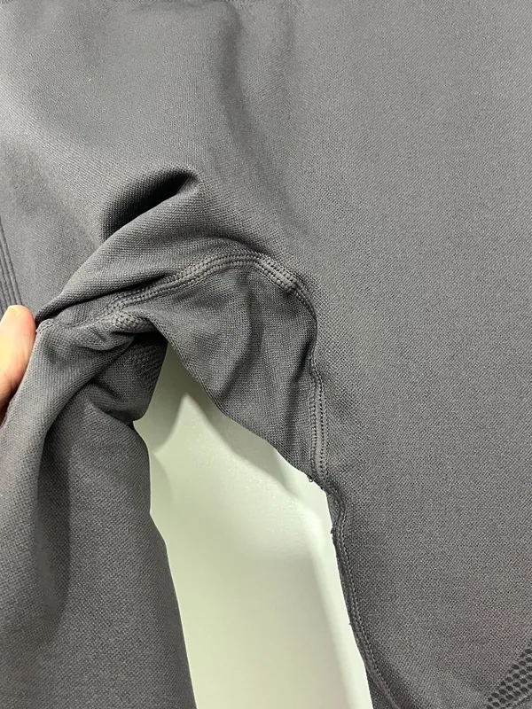Gymshark Medium Gray Seamless Capri Leggings - Image 3