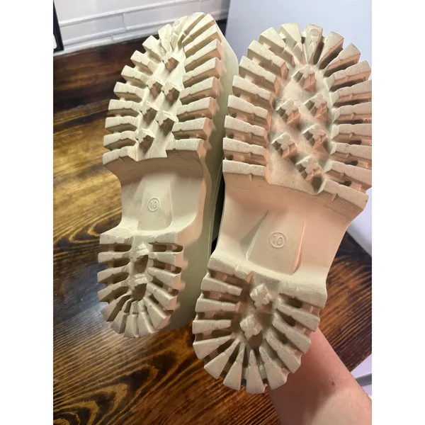 Tan Platform‎ Clogs Size 10 - Image 9