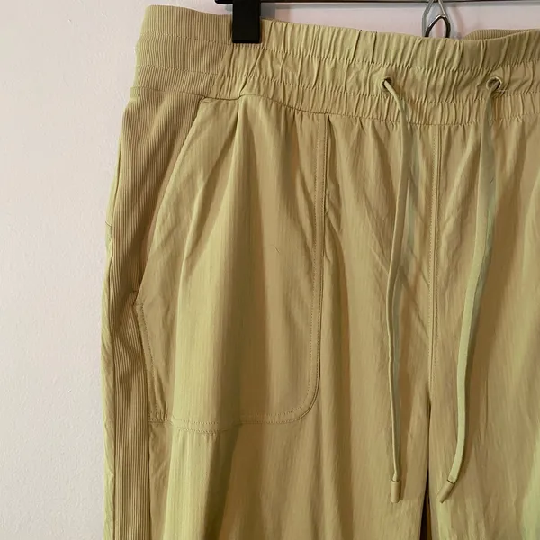 Lululemon Beyond the Studio 7/8 Jogger Tan Brown Loungewear Women's size 14 / XL - Image 4