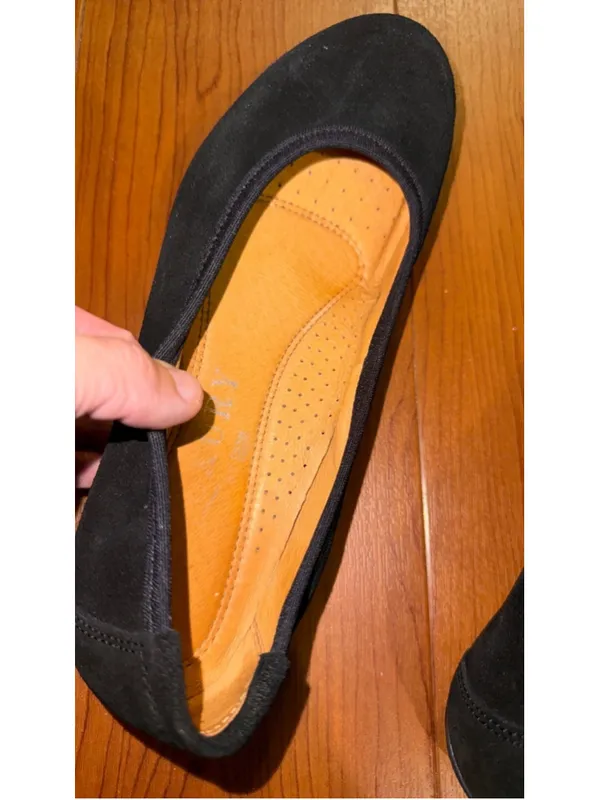 Classic women’s flat Black Size 8 - Image 3