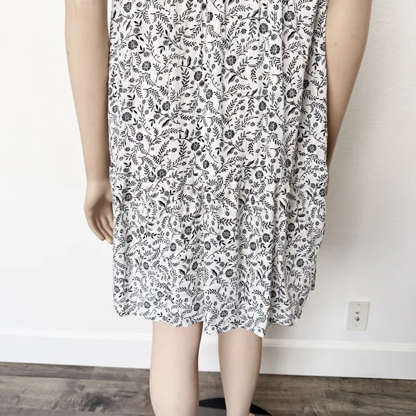 [Old Navy] White Black Floral Print Tassel Tie Straps Swing Dress Size Medium M - Image 8