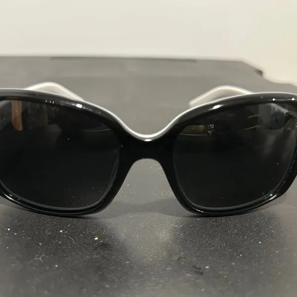 Kate Spade Black Sunglasses with Sleek Design - Image 3