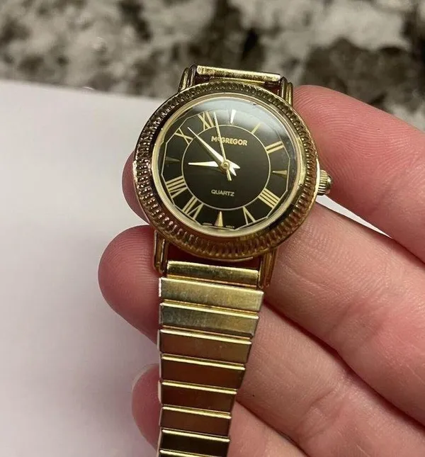 Working - Woman’s Signed McGregor LMG 515 Gold Tone Stretchy Stretch Wrist Watch - Image 9