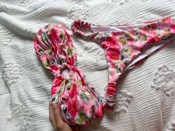 Bikini - Image 2