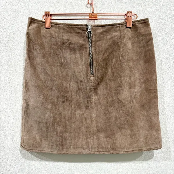 Blank NYC Suede Leather Mini Skirt Size 27 Brown Zip Front Boho Western Chic - Image 2