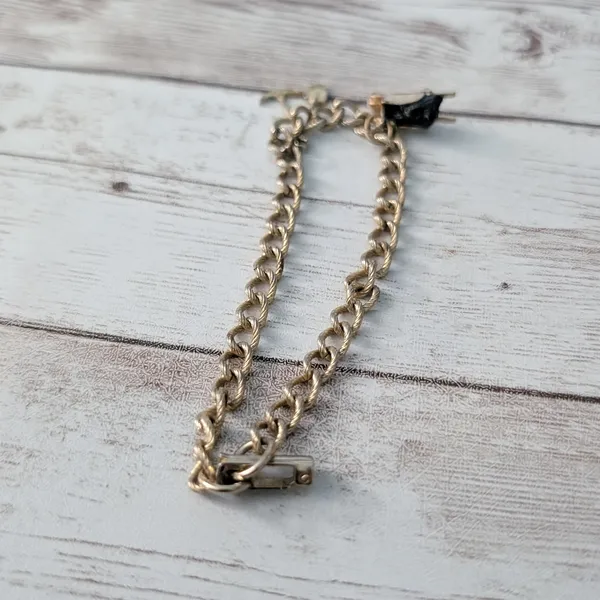 Vintage Bracelet - Gold Tone with Gardening Charms - Tarnished - Image 8