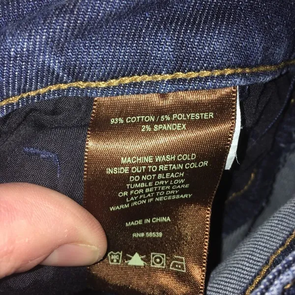 Kut from the Kloth Farrah baby boot dark wash size 6 jeans - Image 5