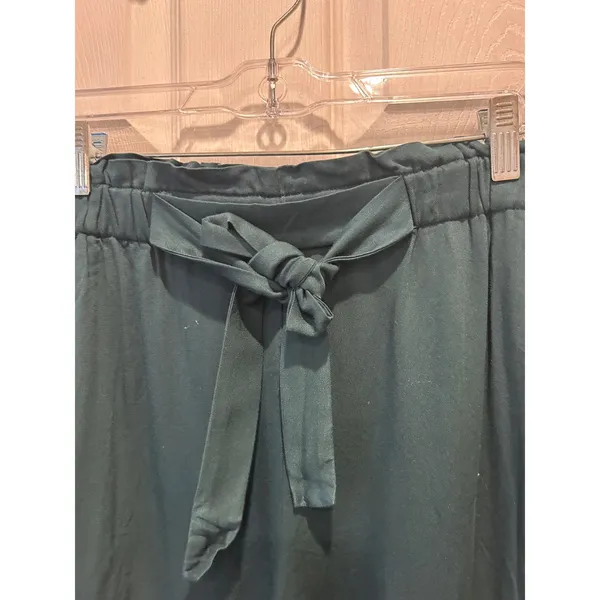 Maurices Dark Green Paperbag Waist‎ Shorts Women 16W Rayon Tie Pocket Resortwear - Image 3