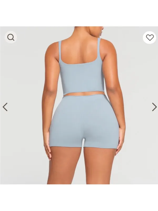 SKIMS NWT Raw Edge Slit Front Cropped Cami Size S - Image 6