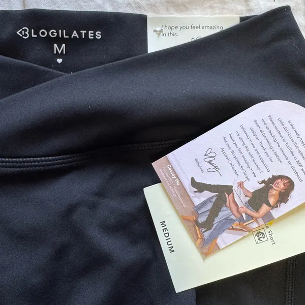 Blogilates Women's Criss Cross Scrunch Biker Shorts - Image 3