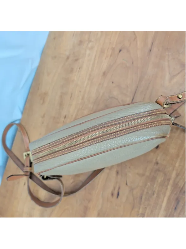 Dooney & Bourke Vintage USA Made Camera Zip Top AWL Bag - Image 4