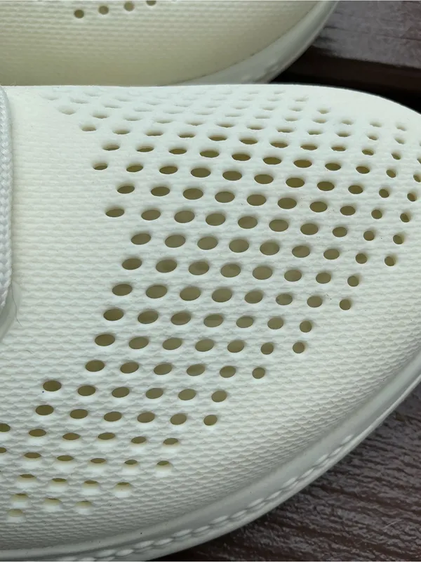 Lightweight CROCS Women's Lace-Up Sneakers - Image 6