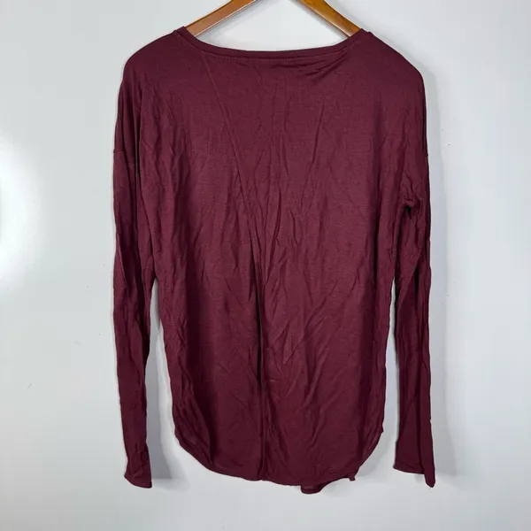 Wilfred Burgundy Crossover Back Long Sleeve Shirt Size‎ Small - Image 2