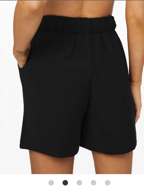 lululemon Noir Short 5.5 Black High-Waist with Tie - Image 2
