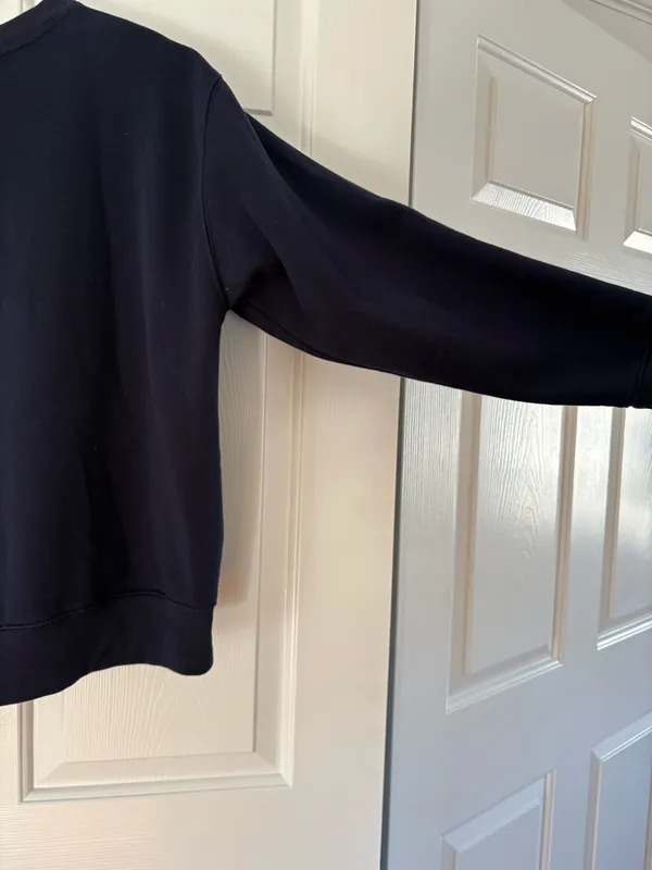 Gap navy crewneck  - Image 4