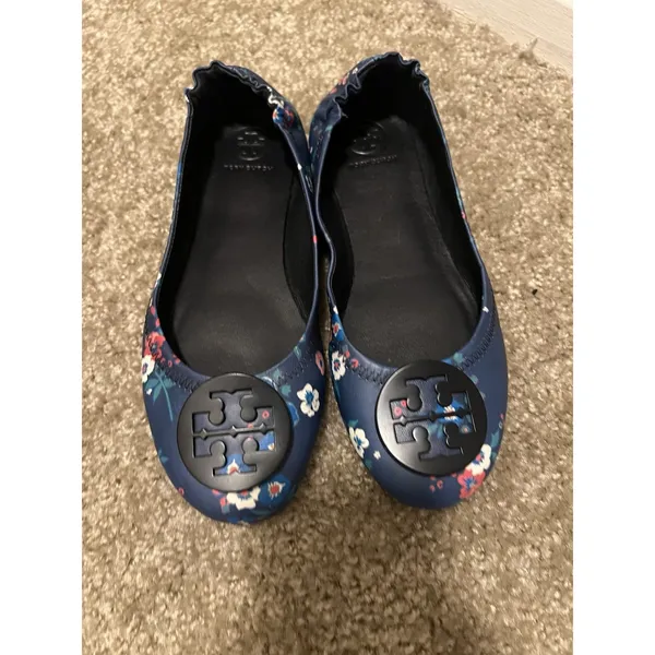 Tory Burch Minnie Travel Ballet Flats Navy Blue Floral Leather Logo Shoes 7 - Image 9