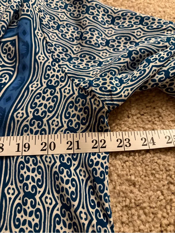 Tolani Blue Silk Medallion Print Boho Tassel Tie Blouse boho Top size large - Image 12