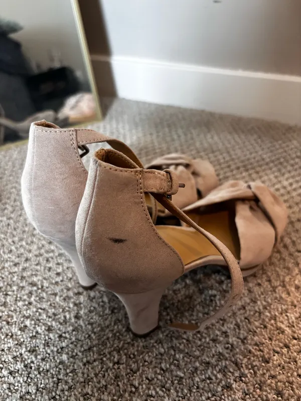 Nude heels suede Tan Size 8 - Image 3