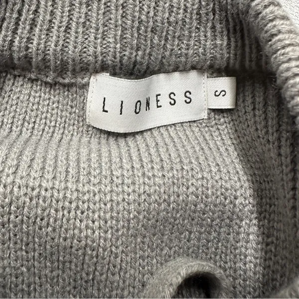 Urban Outfitters Lioness Gray Chunky Lace Up Knit Long‎ Sleeve Sweater Sz S - Image 7
