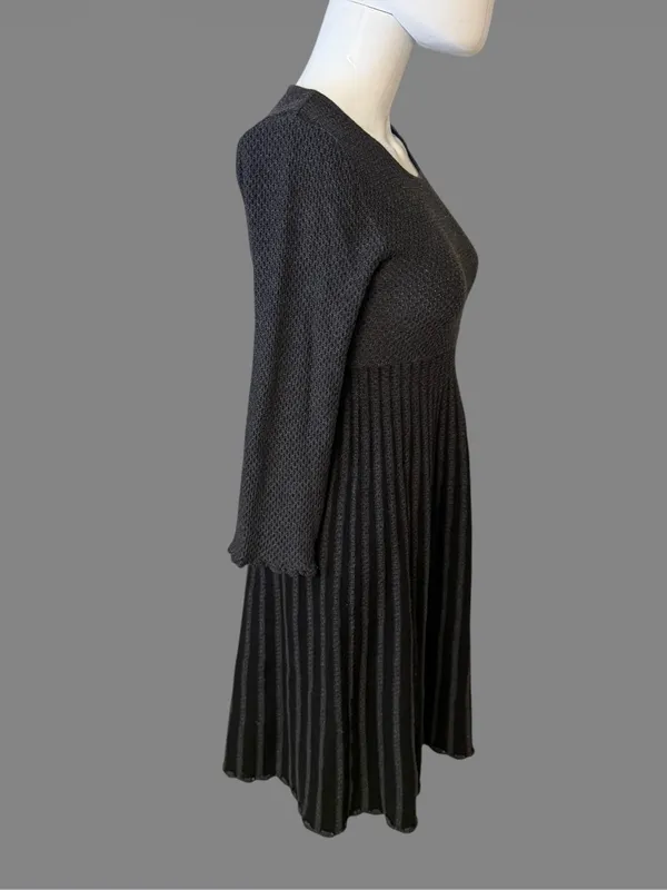 Calvin Klein Charcoal Long-Sleeve Pleated Knit Dress - Image 4