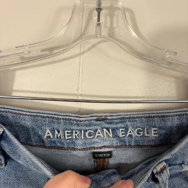 American Eagle Distressed Light Wash Curvy Mom Jeans 12 Reg Stretch High Rise - Image 5