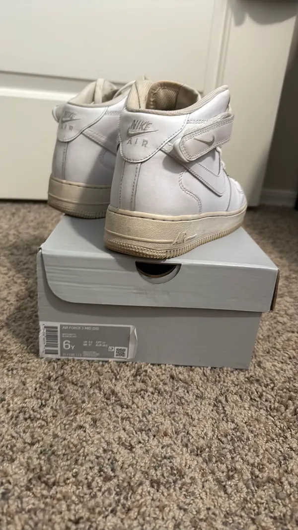 Nike Air Force 1 High-Top White - Image 2