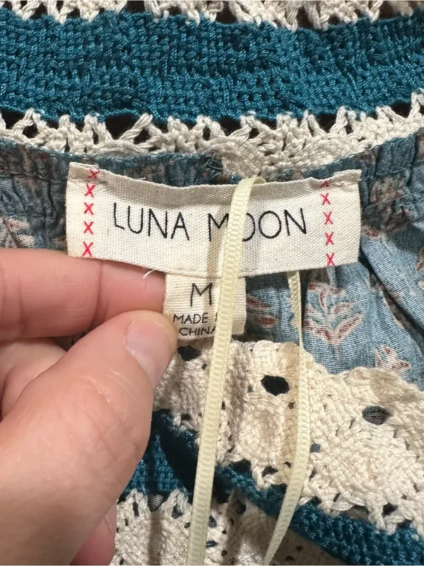 Luna Moon Floral Boho Peasant Crop Top – Size Medium – NWT - Image 11