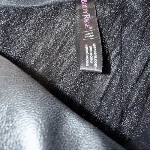 BODY RAGE SPENCERS Black Faux Leather‎ Skirt With Tulle Hem Silvertone Hearts L - Image 6
