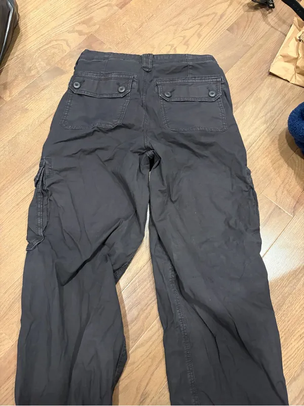 American Eagle Outfitters Black Cargo Pants - Utility Style - Image 3