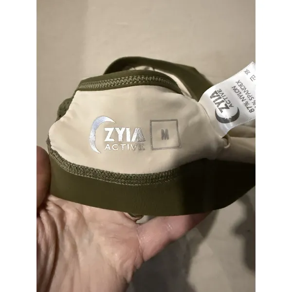 Zyia‎ Active Olive Green Strappy Sports Bra Size M Removable Pads Not Included - Image 4