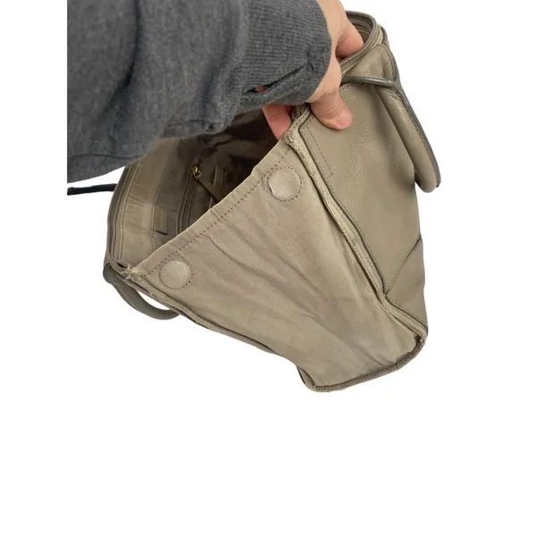 Tory Burch Ella work tote/Large tan pebbled leather/neutral Leather- fair condi - Image 4