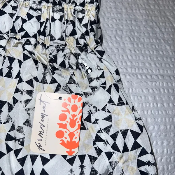 Free people triangle pattern high rise shorts NWT S women - Image 6