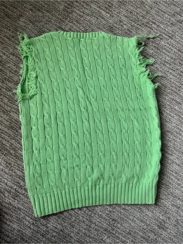 Polo Ralph Lauren Green Distressed Sweater Vest size small - Image 6