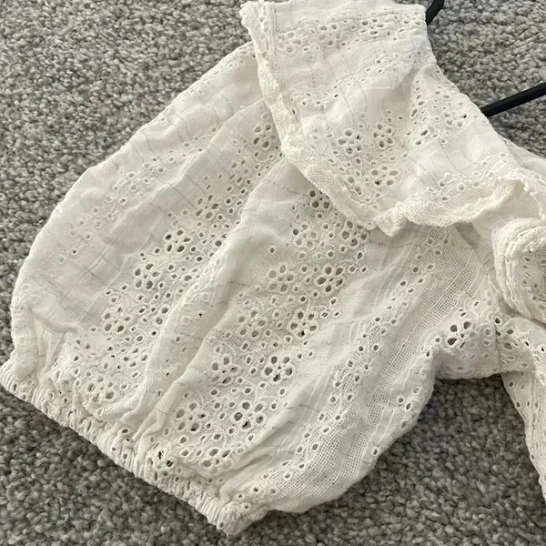 Astr the label size medium white crop top feminine ruffle neutral - Image 3