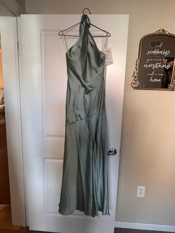 Bridesmaid Dress NEVER WORN Green Size 4 - Image 3