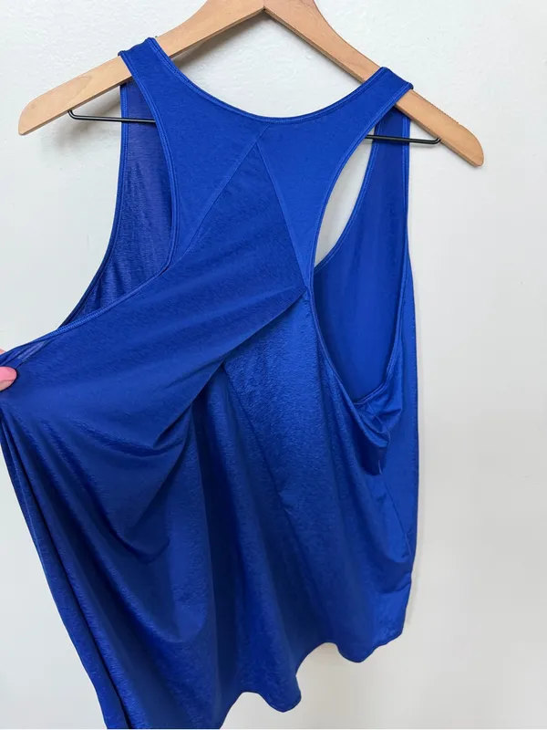 Lululemon Essential Tank Pleated Larkspur Blue Scoop Neck Athletic Top Size 14 - Image 9