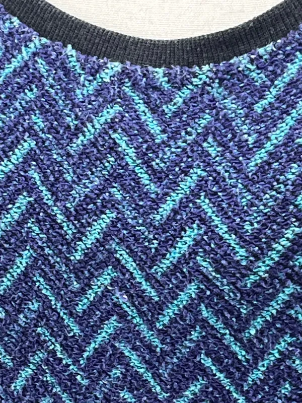 BKE Lounge Women's Blue Chevron Long Sleeve Scoop Neck Sweater Size Large - Image 2