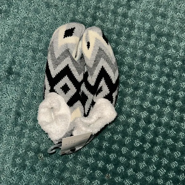 A New Day Slipper socks with grips one size NWT - Image 4