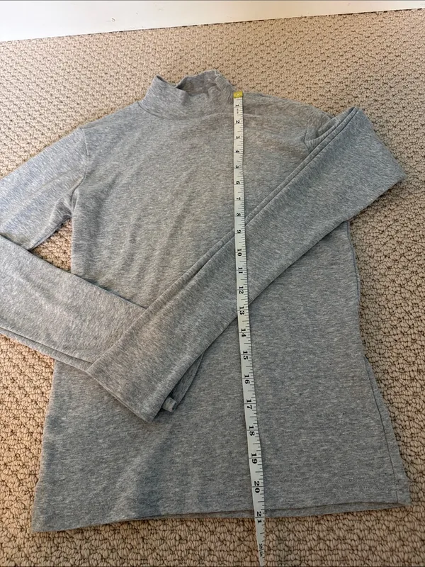 Brandy Melville One Size fits XS-Small Women's Grey Mock Neck Sweater - Image 2