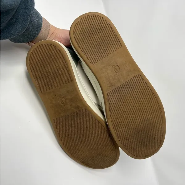 UNIVERSAL Threads Lace Up Sneakers - Image 6