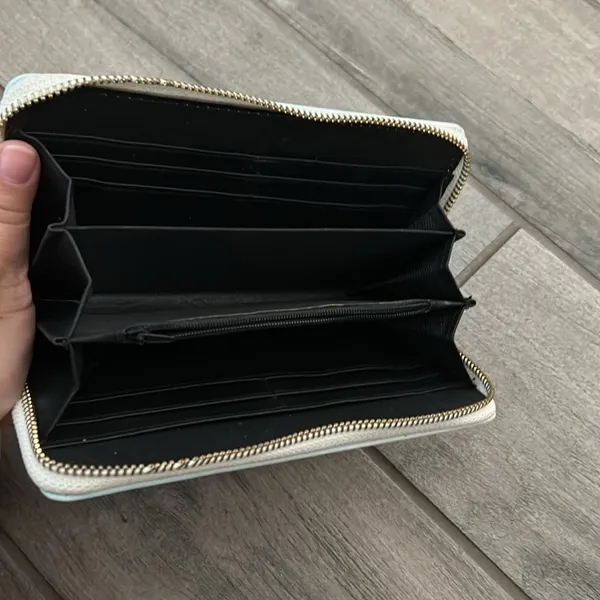 Never stop dreaming zip around wallet - Image 3