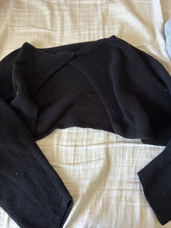 Black Cropped Knit Sweater with Keyhole Back Size XS - Image 2