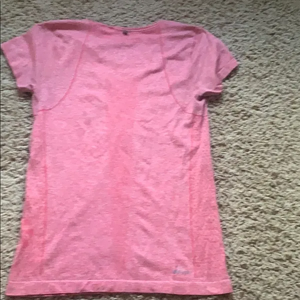 Nike dri-fit size small shirt - Image 2