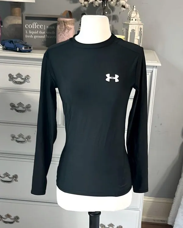 Under Armour Women's Black Long Sleeve Top - Image 2