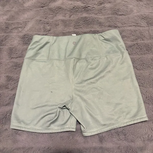 Reversible Sage Green Athletic Shorts Women’s Small Stretch Workout - Image 2