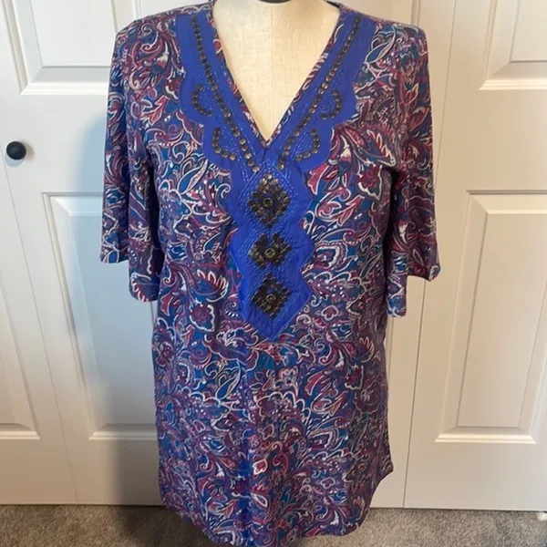 Francesca’s Ayla Blue Pink Paisley Dress Studs VNeckline 3/4” Sleeve Size Medium - Image 3